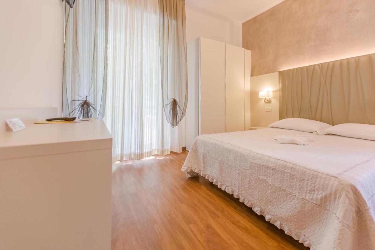 Hotel Bremen Rimini Eksteriør billede